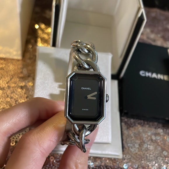 ❤️SOLD❤️Chanel premiere watch - Picture 2 of 6
